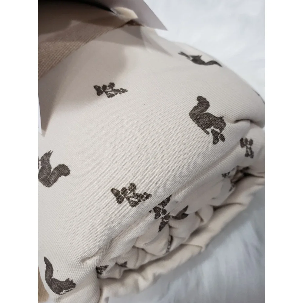 Oilo Nursery Cuddle Blanket Organic Cotton Plush squirrel woodland forest crib